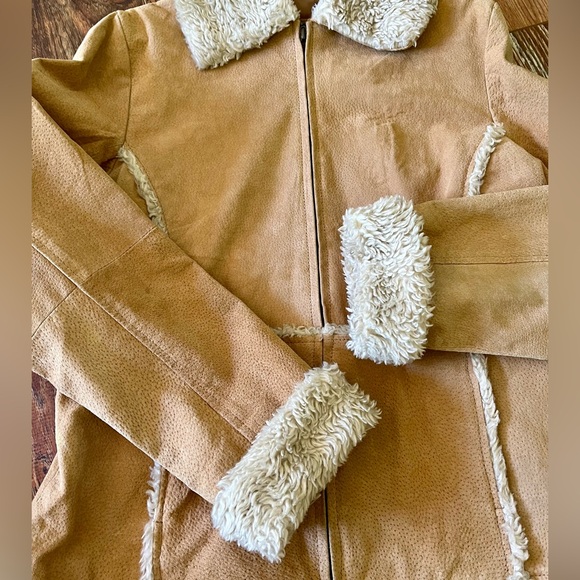 Genuine Leather Jacket - Picture 4 of 8